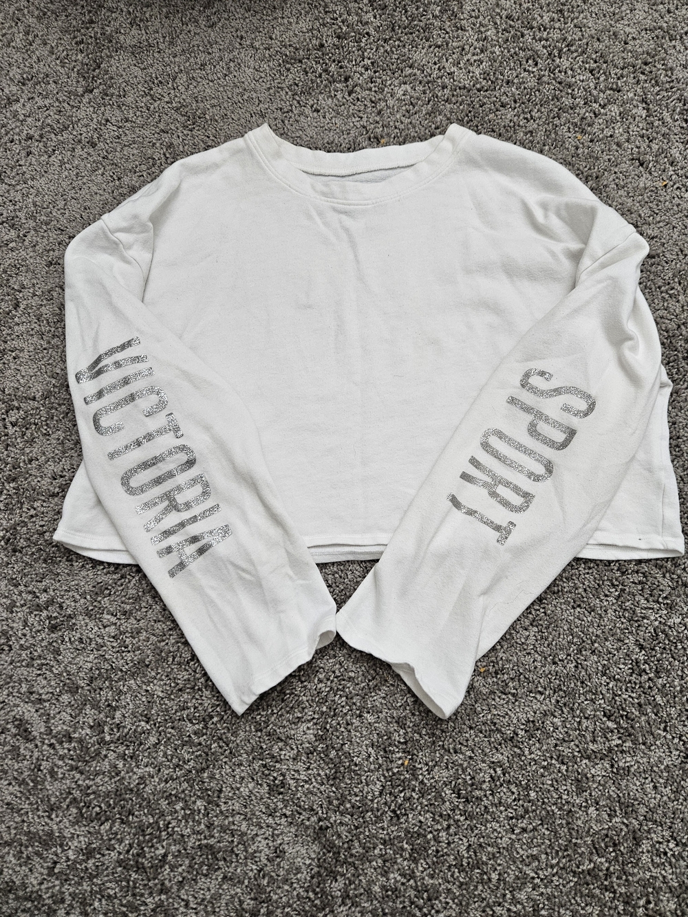 VICTORIA SECRET White Long-Sleeve Crop Sweater
